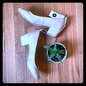 Universal Threads Suede Heels